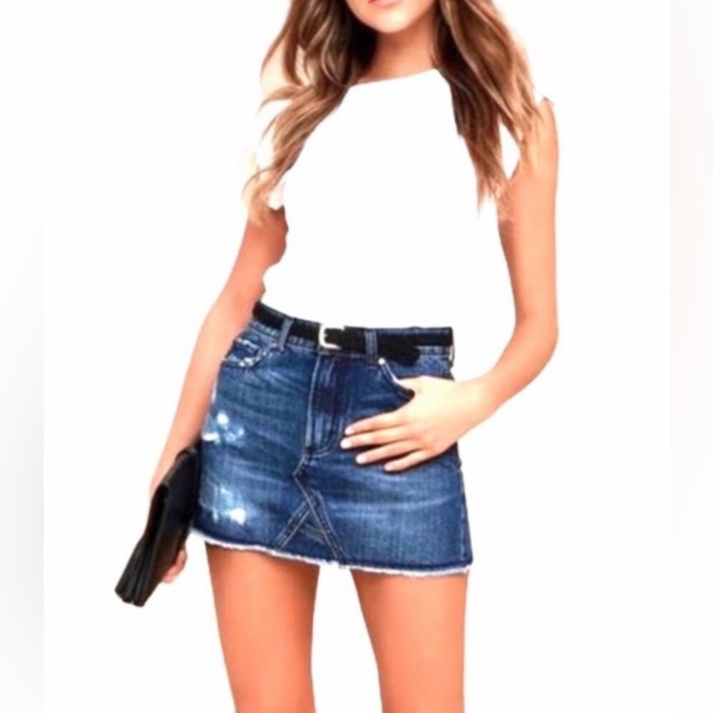 Evidnt Distressed Jean Mini Skirt NWT 🌴